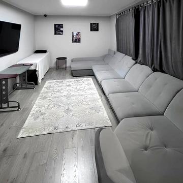 Броварська вул., 5