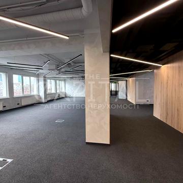 Золотоустівська вул., 3