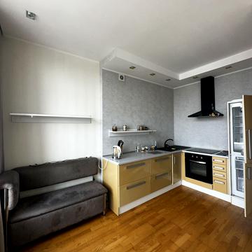 Жилянська вул., 118