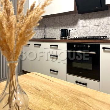 Героїв Небесної Сотні просп., 26/16