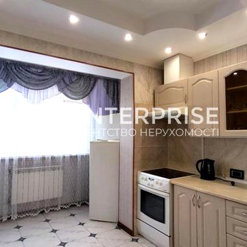 Райдужна вул., 5