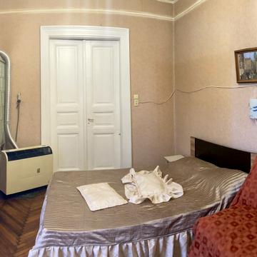 Пантелеймона Куліша вул., 10