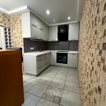 Владислава Бувалкіна вул. (Бочарова Генерала), 44А