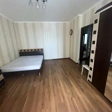 Олександри Екстер вул. (Марини Цвєтаєвої), 3