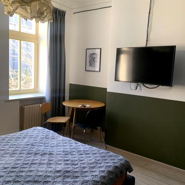 Затишна вул., 6