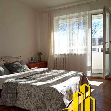 Олександра Довженка вул., 1