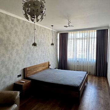 Перлинна вул., 8