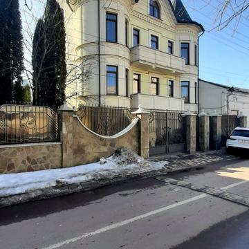 Республіканська вул., 14-Б