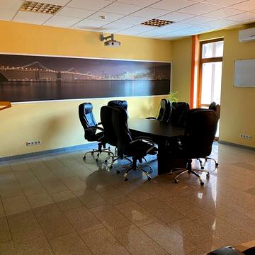 Жупанатська пл., 1