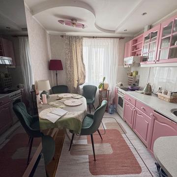 Червоної Калини просп. (Володимира Маяковського), 72