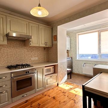 Садова вул., 22-Б