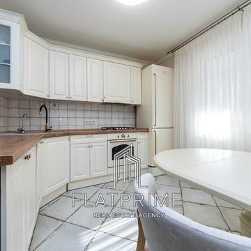 Кадетський Гай вул., 11