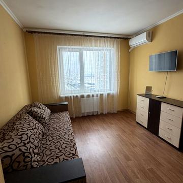 Бориса Гмирі вул., 16