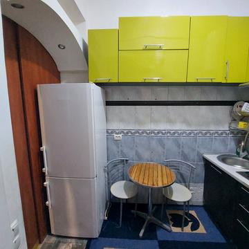 Ковальська вул., 27