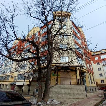 Військова вул., 2