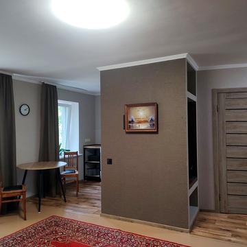 Павленківська пл., 8