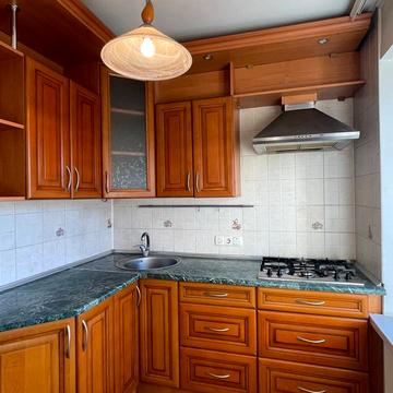 Іцхака Рабіна вул., 27