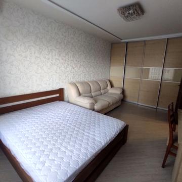 Бориса Гмирі вул., 16