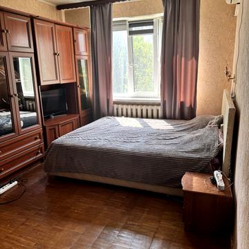 Стадіонна вул., 16/6