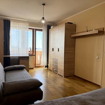 Тополина вул., 57