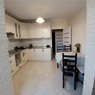 Бельведерська вул., (Будинок 2)