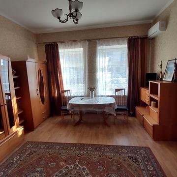 Разумовська вул., 27