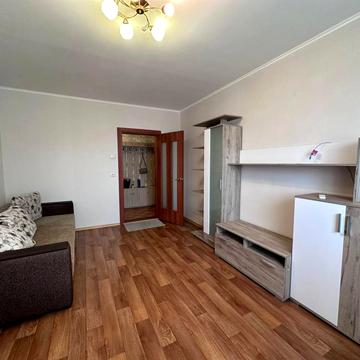 Григорія Ващенка вул., 1