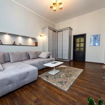 Тараса Шевченка бульв., 9/28