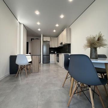 Роксоляни вул., 30