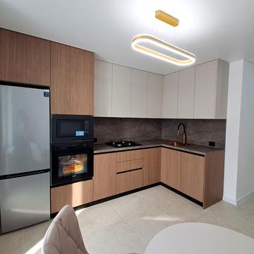 Київська вул., 8-Г