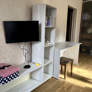 Салютна вул., 19