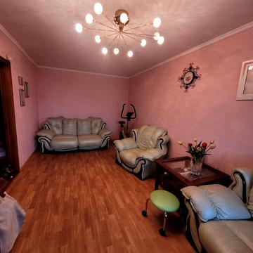 Академіка Корольова вул., 68