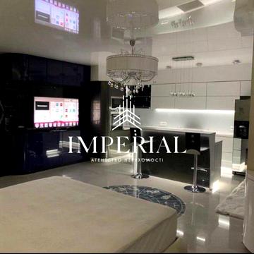 Саперно-Слобідська вул., 24