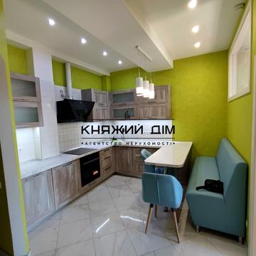 Дарницький бульв., 8-В