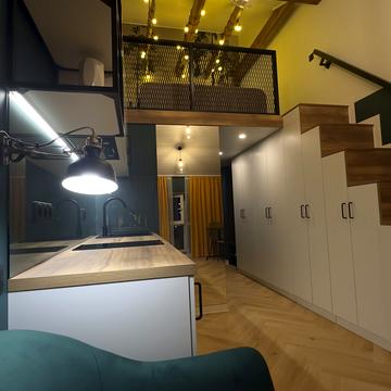 Вишнева вул., (Будинок)