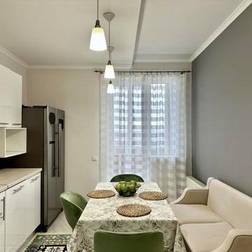 Героїв полку "Азов" вул. (Маршала Малиновського), 8