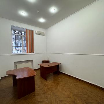 Євгена Чикаленка вул. (Пушкінська), 8