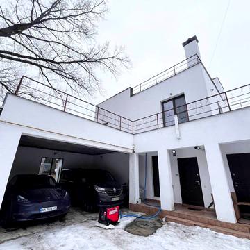 Київська вул.