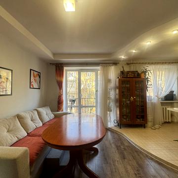 Перемиська вул., 9