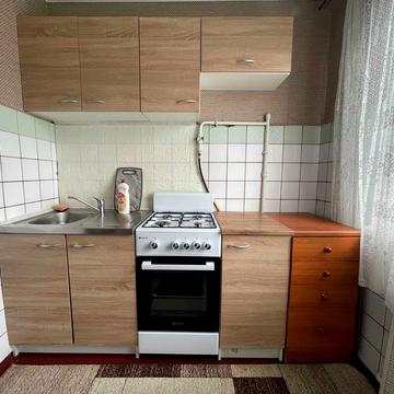 Вацлава Гавела бульв. (Івана Лепсе), 81