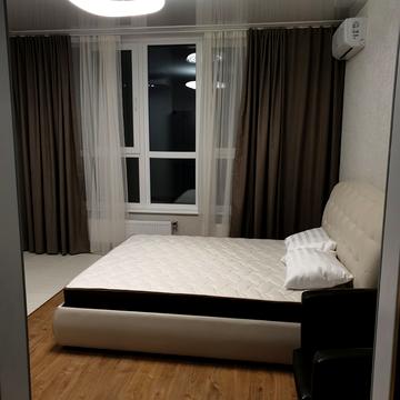 Петропавлівська вул., (Будинок)