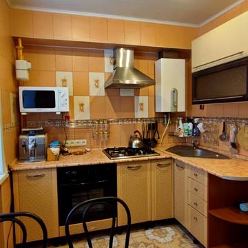 Старокозацька вул. (Комсомольська), 2