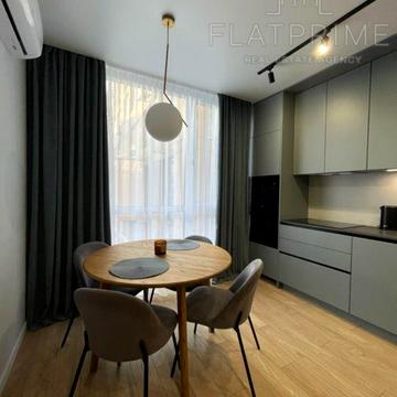 Салютна вул., (Будинок 02301-02303)