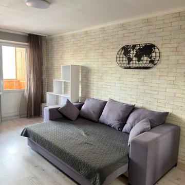 Героїв полку "Азов" вул. (Маршала Малиновського), 7