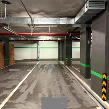 Набережно-Хрещатицька вул., 21