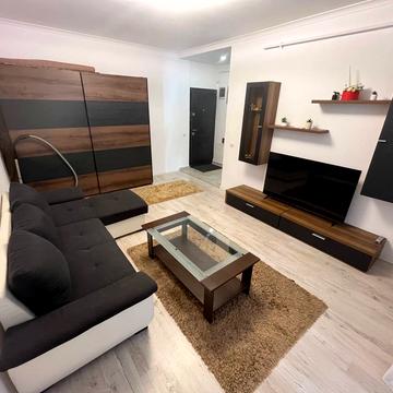 Івана Пулюя вул., 4