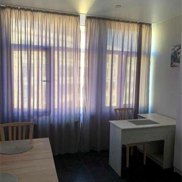 Юнацька вул., 10