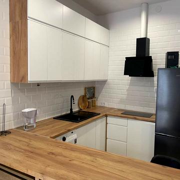 Вячеслава Чорновола просп. (), 23