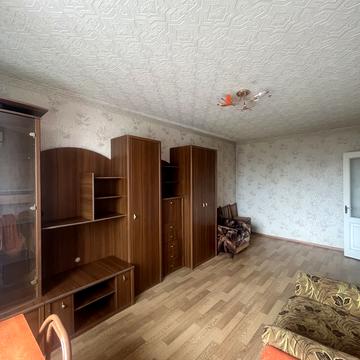 Набережна Перемоги вул., 120