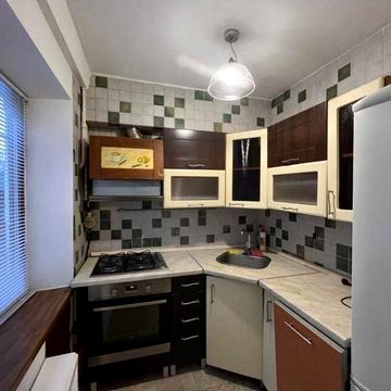 Кавказька вул., 9